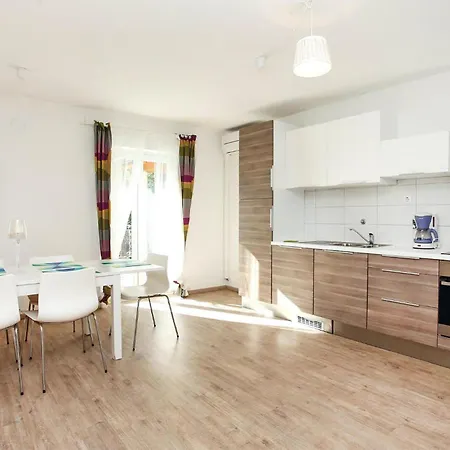 Lägenhet 3 Bedroom Beautiful In