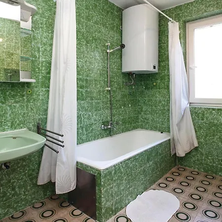 3 Bedroom Beautiful In Portorož