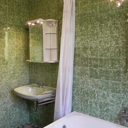 3 Bedroom Beautiful In *